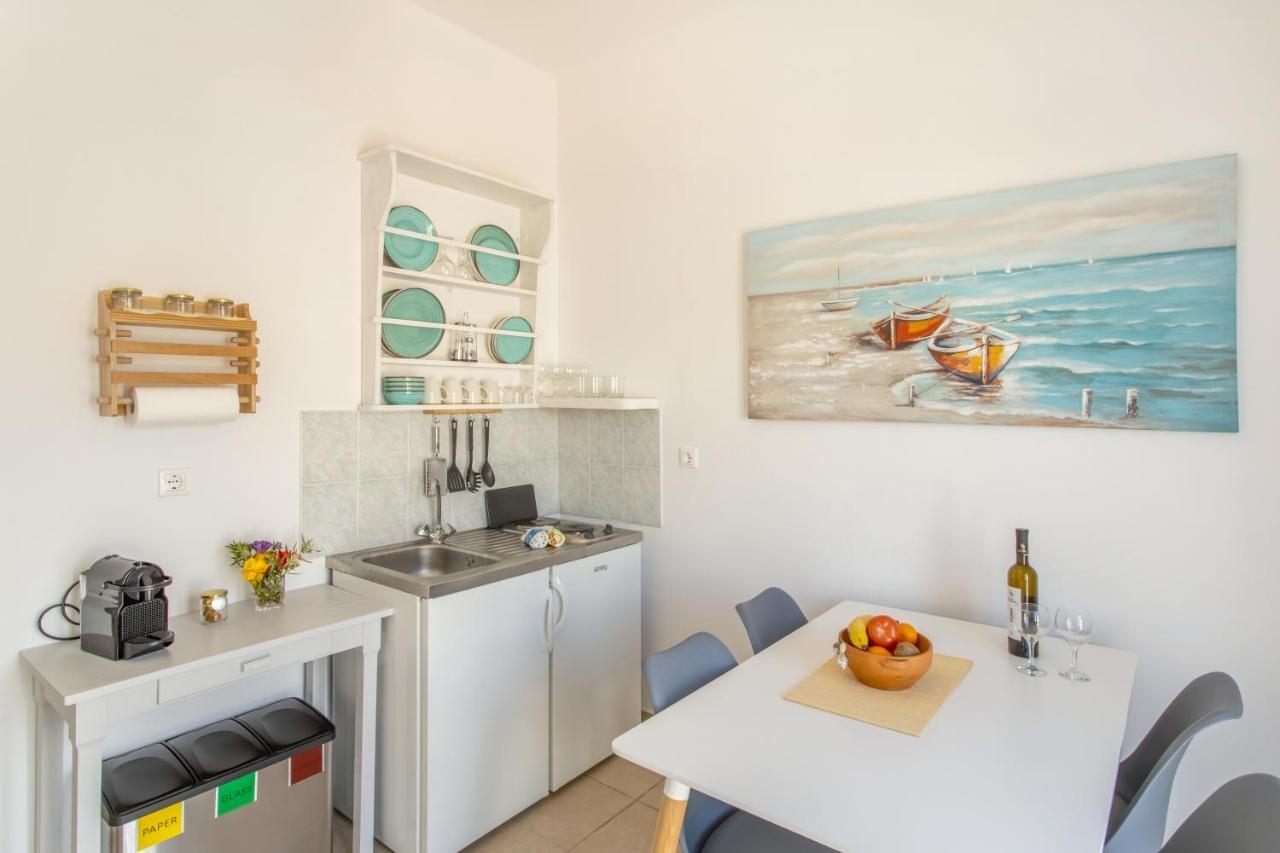 Yialos Rooms Piso Livadi Bagian luar foto