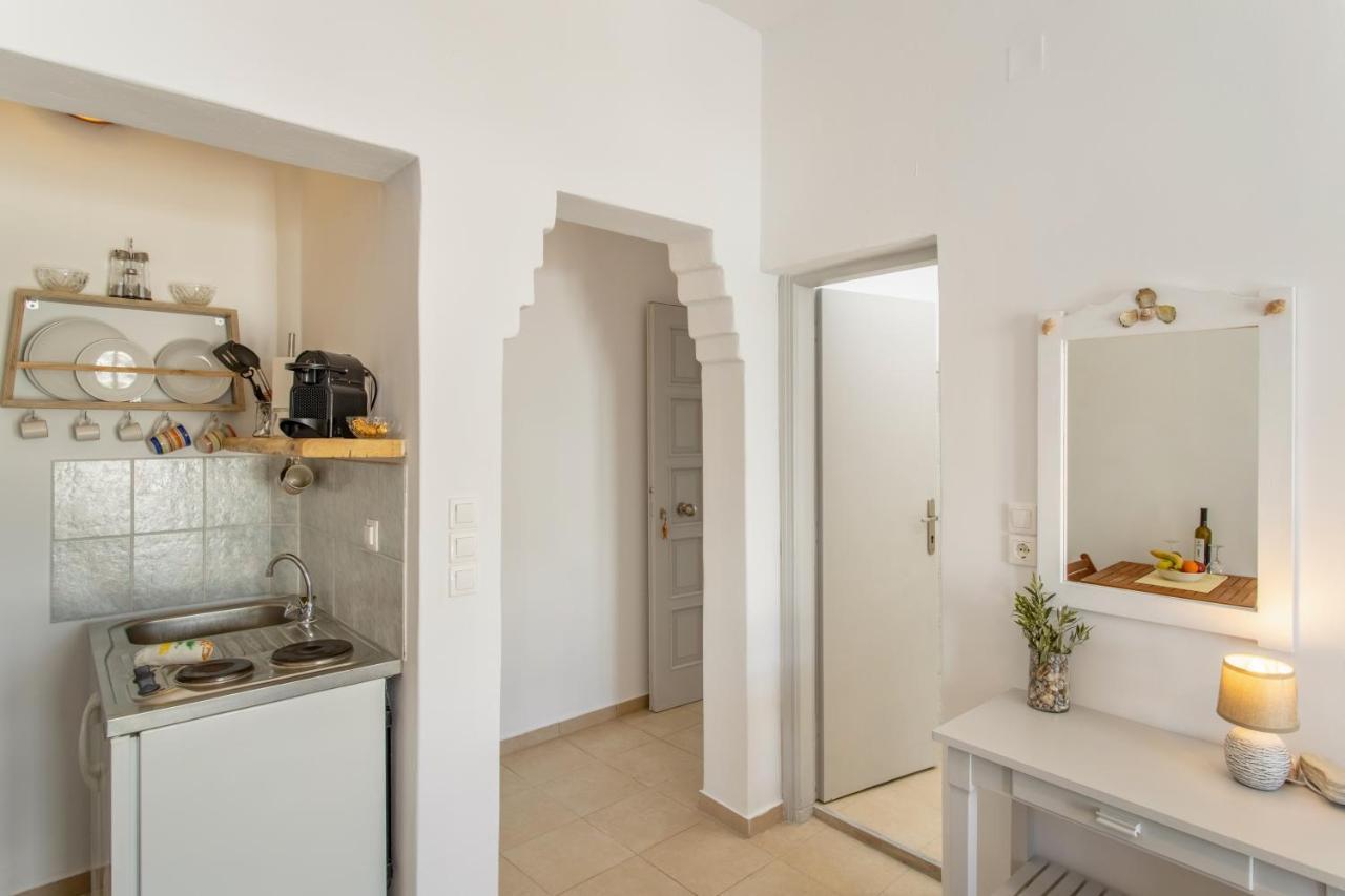 Yialos Rooms Piso Livadi Bagian luar foto