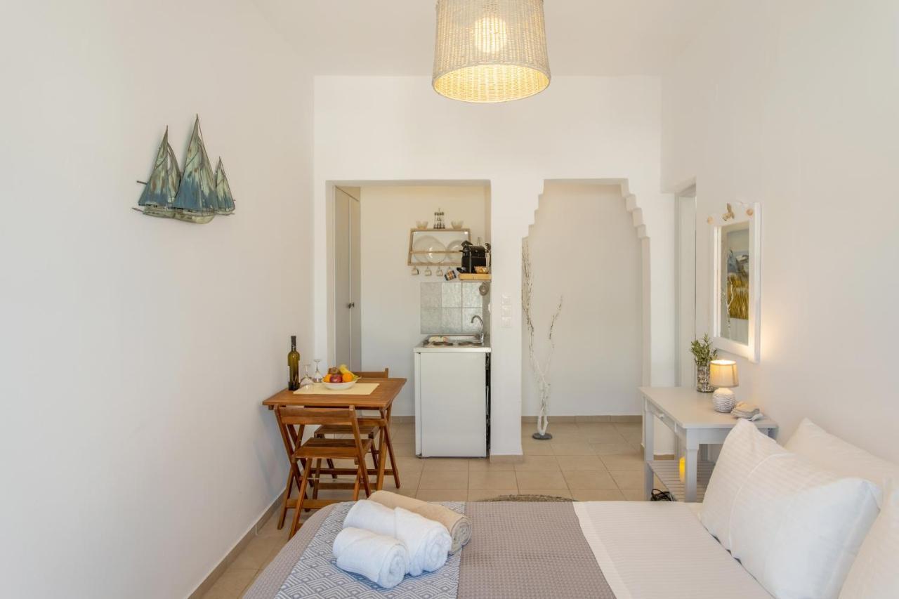 Yialos Rooms Piso Livadi Bagian luar foto