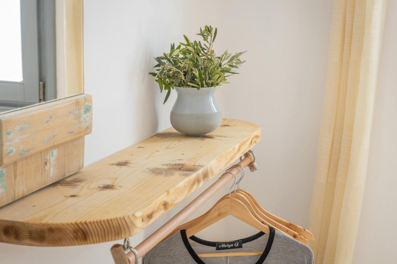 Yialos Rooms Piso Livadi Bagian luar foto