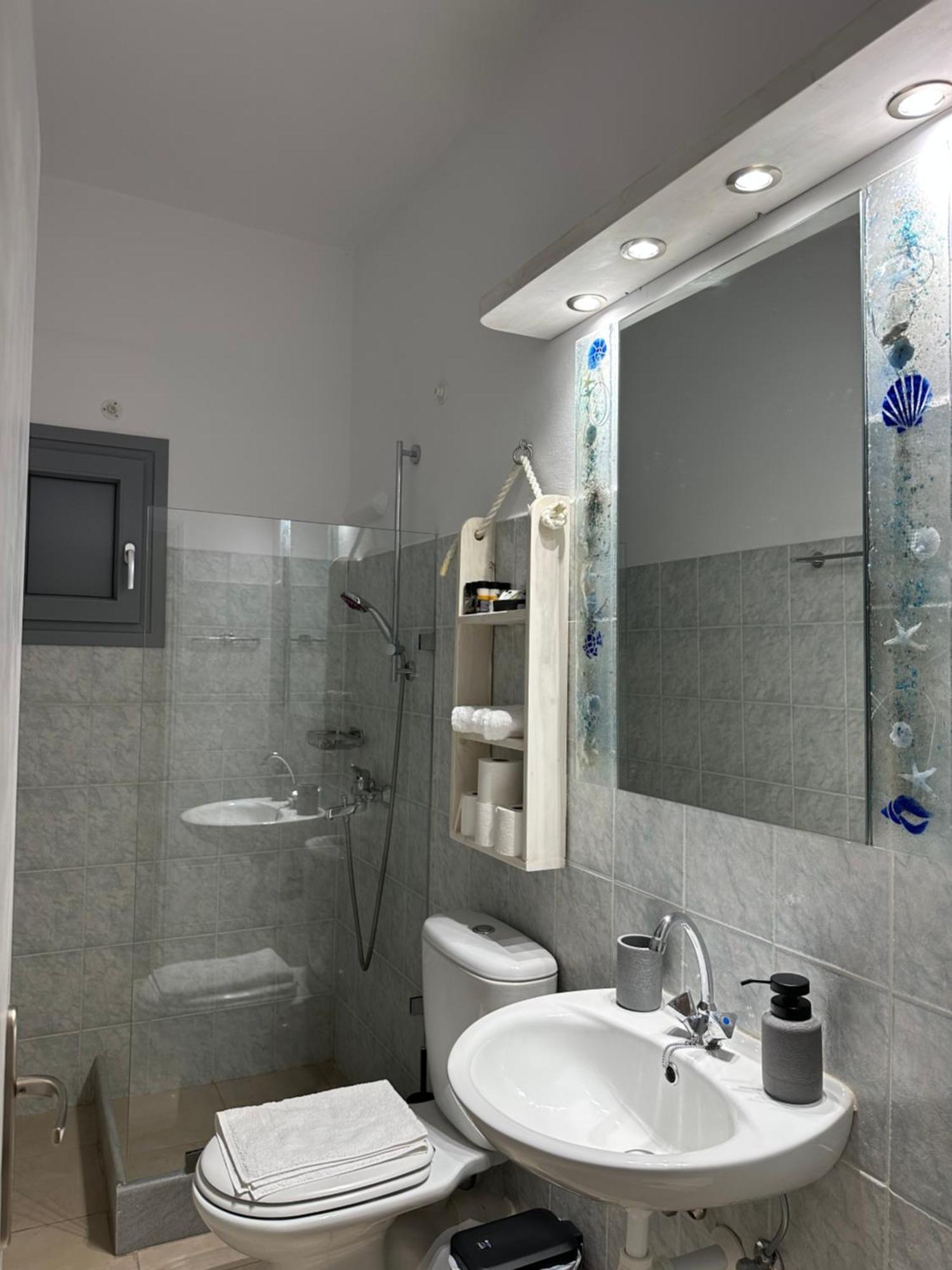 Yialos Rooms Piso Livadi Bagian luar foto