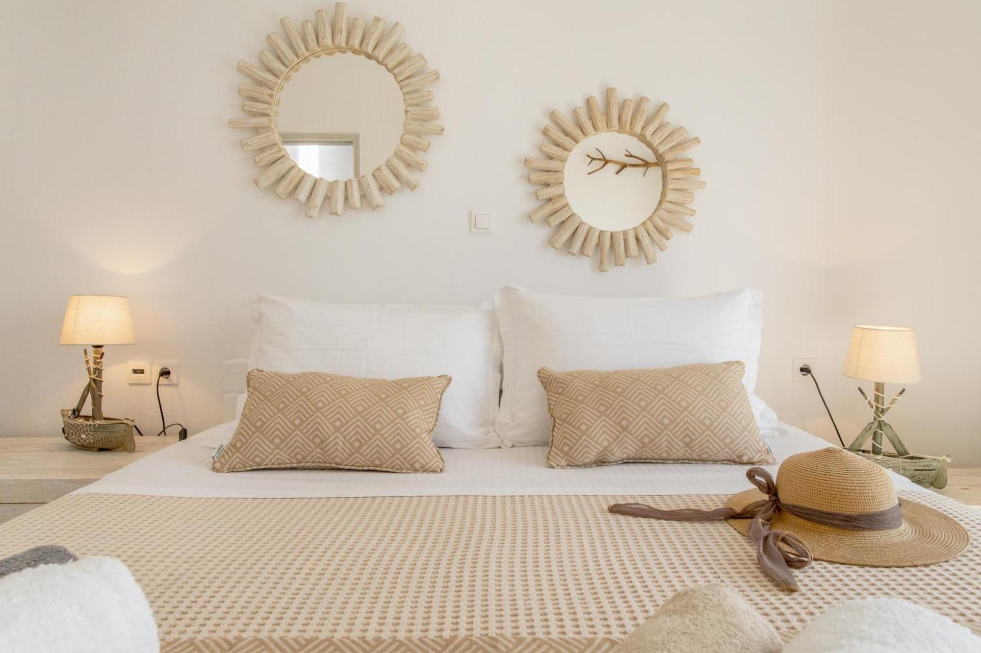 Yialos Rooms Piso Livadi Bagian luar foto