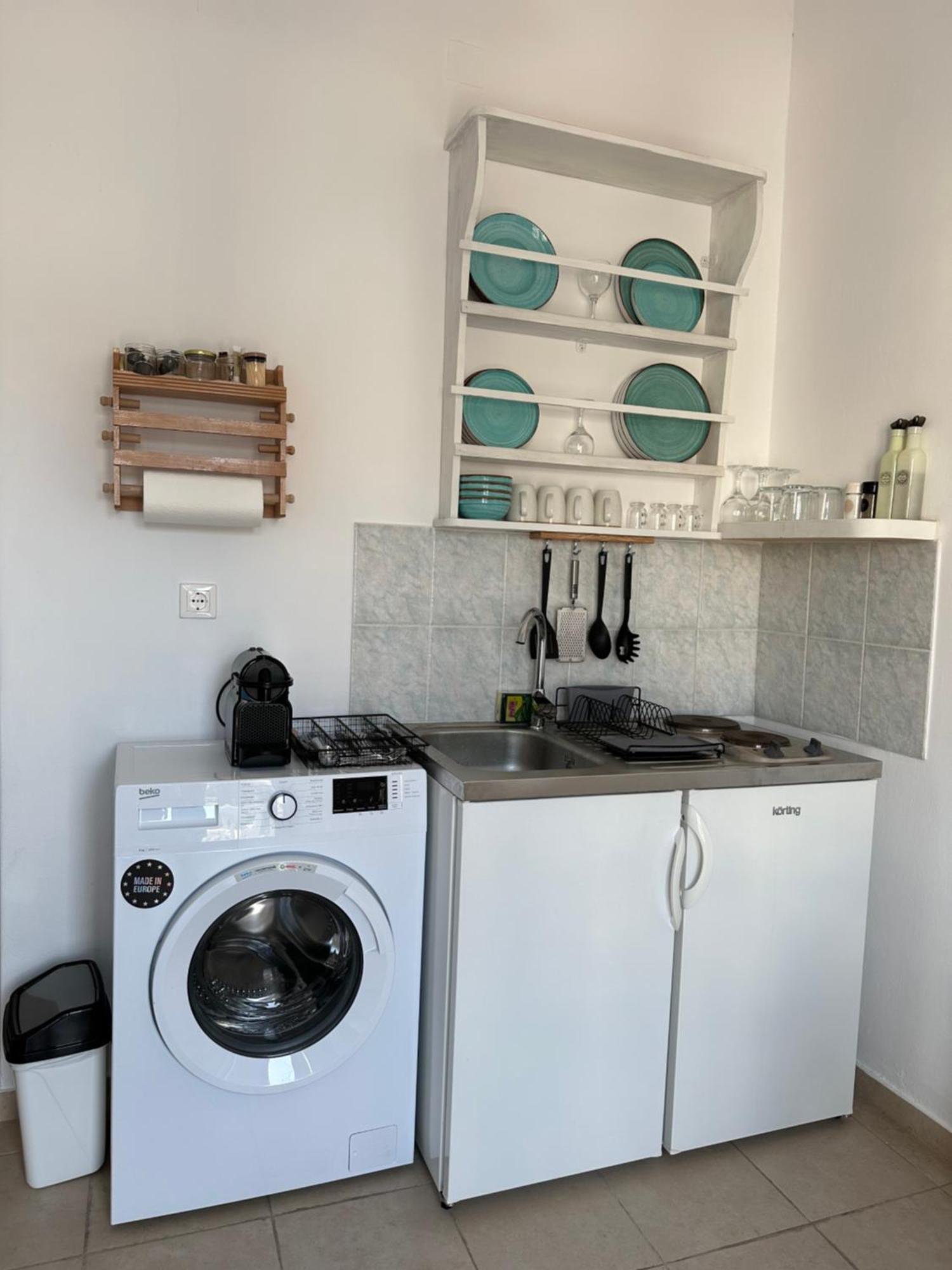 Yialos Rooms Piso Livadi Bagian luar foto